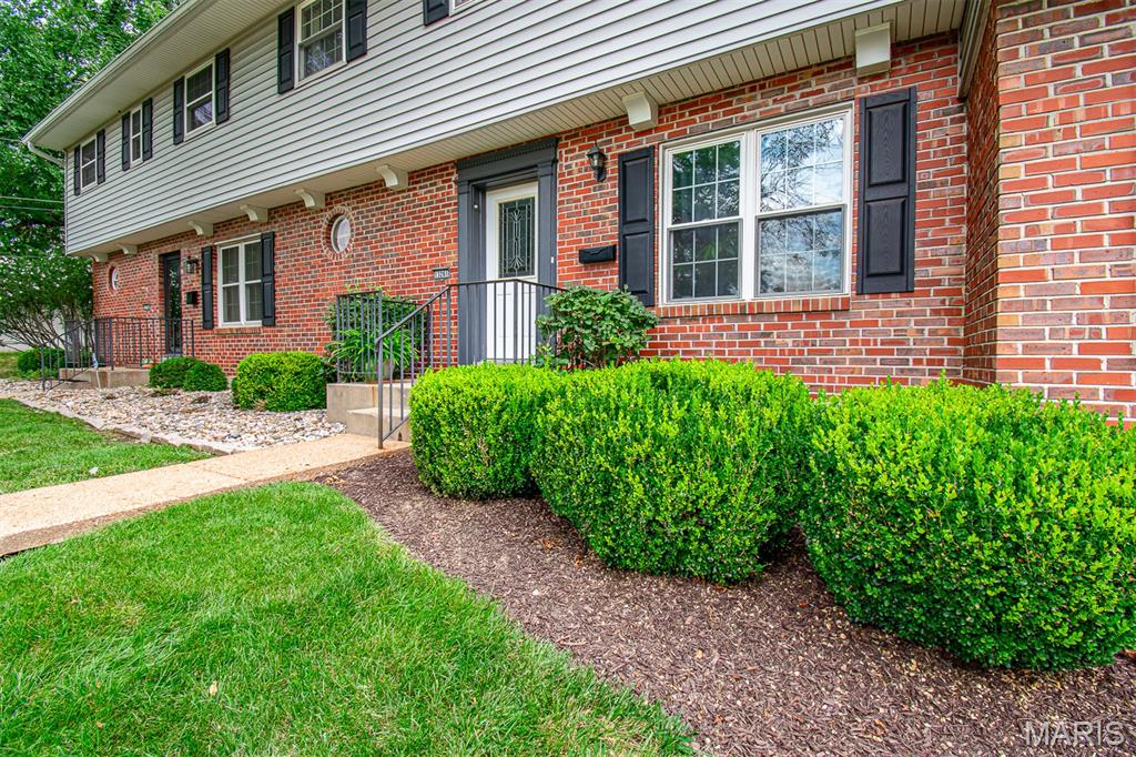 3rd image of 13261 Cochero Dr, Chesterfield, MO 63141 | MLS# MIS26048509