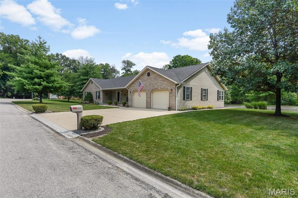 2nd image of 6490 Timber Lane Dr, Mascoutah, IL 62258 | MLS# MIS26048530