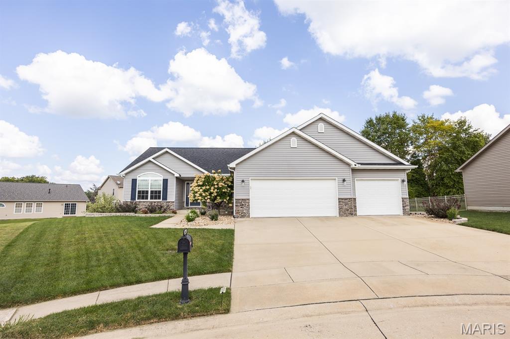 1st image of 1444 Victoria Square Ct, O Fallon, IL 62269 | MLS# MIS26048574