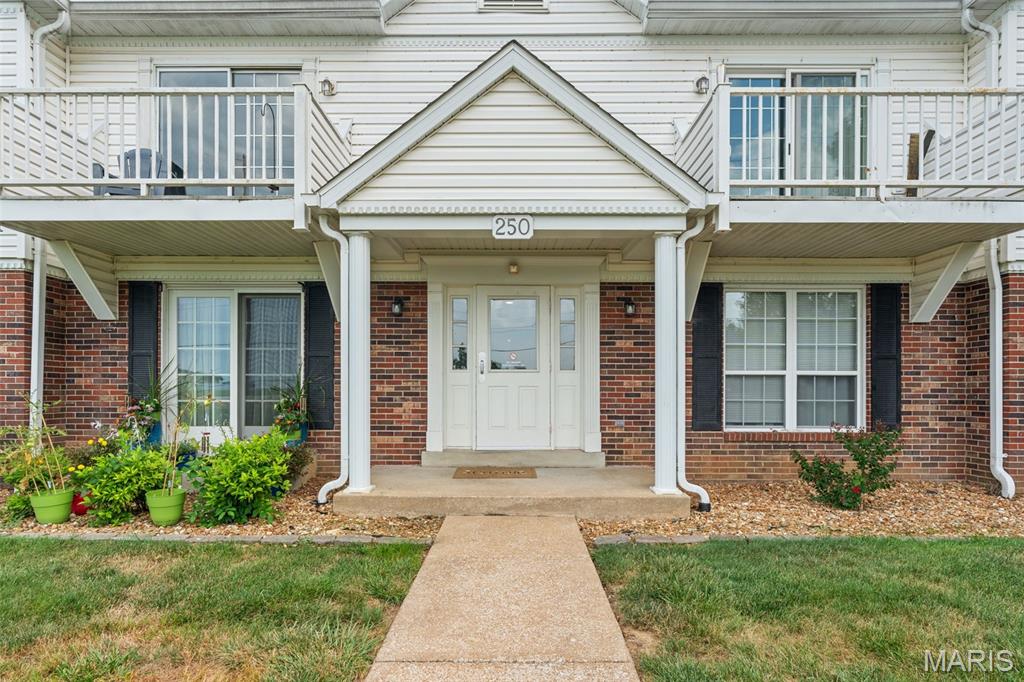 1st image of 256 Carriage Ct, Washington, MO 63090 | MLS# MIS26048647
