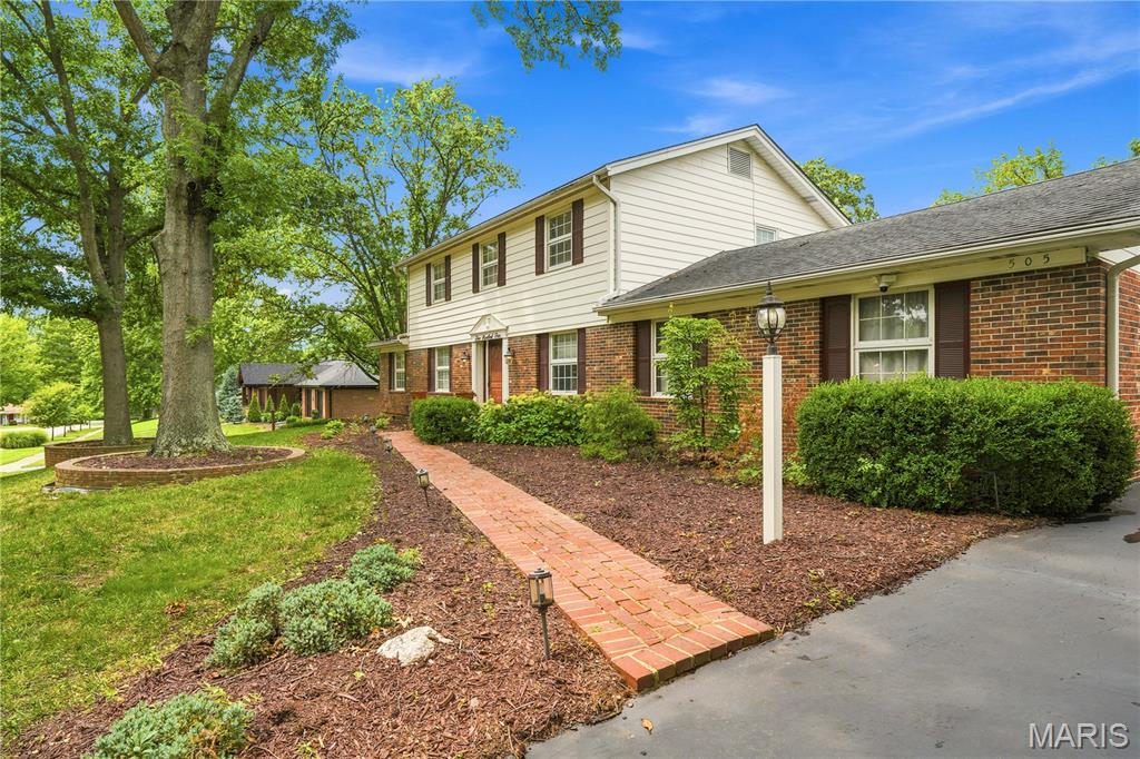 3rd image of 505 Richley Dr, Chesterfield, MO 63017 | MLS# MIS26048710