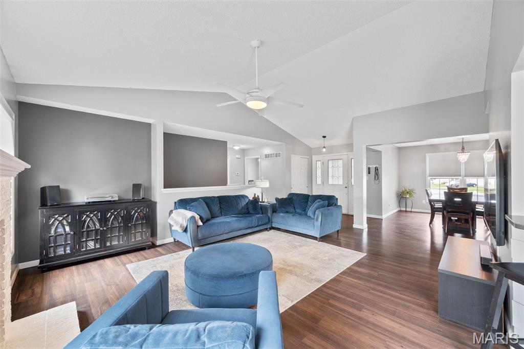 4th image of 130 Wild Pigeon Ct, O Fallon, MO 63368 | MLS# MIS26048790