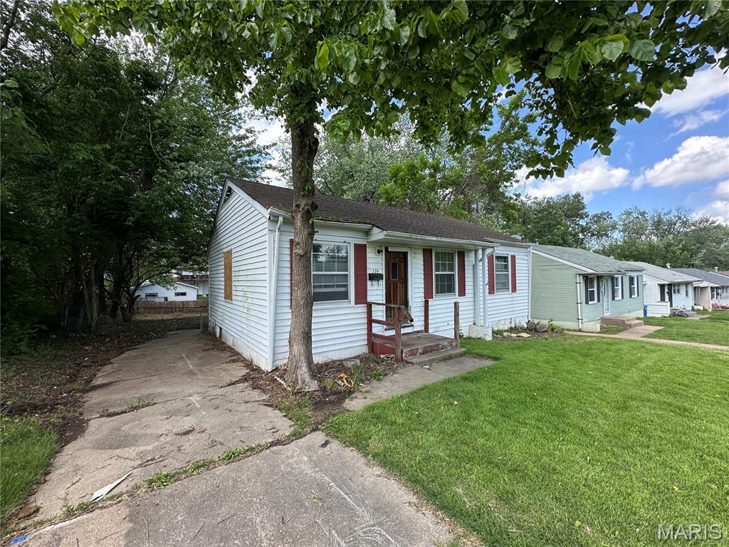 20th image of 339 Crawford Rd, Saint Louis, MO 63137 | MLS# MIS26048816