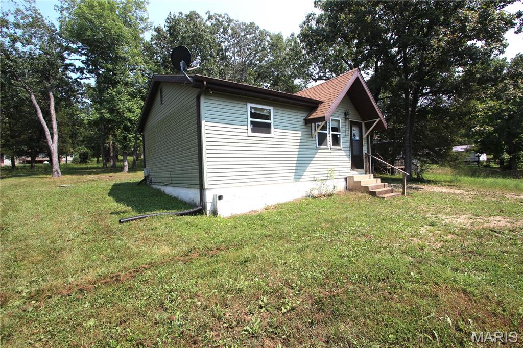 3rd image of 10101 N Oriole Dr, Bismarck, MO 63624 | MLS# MIS26048836