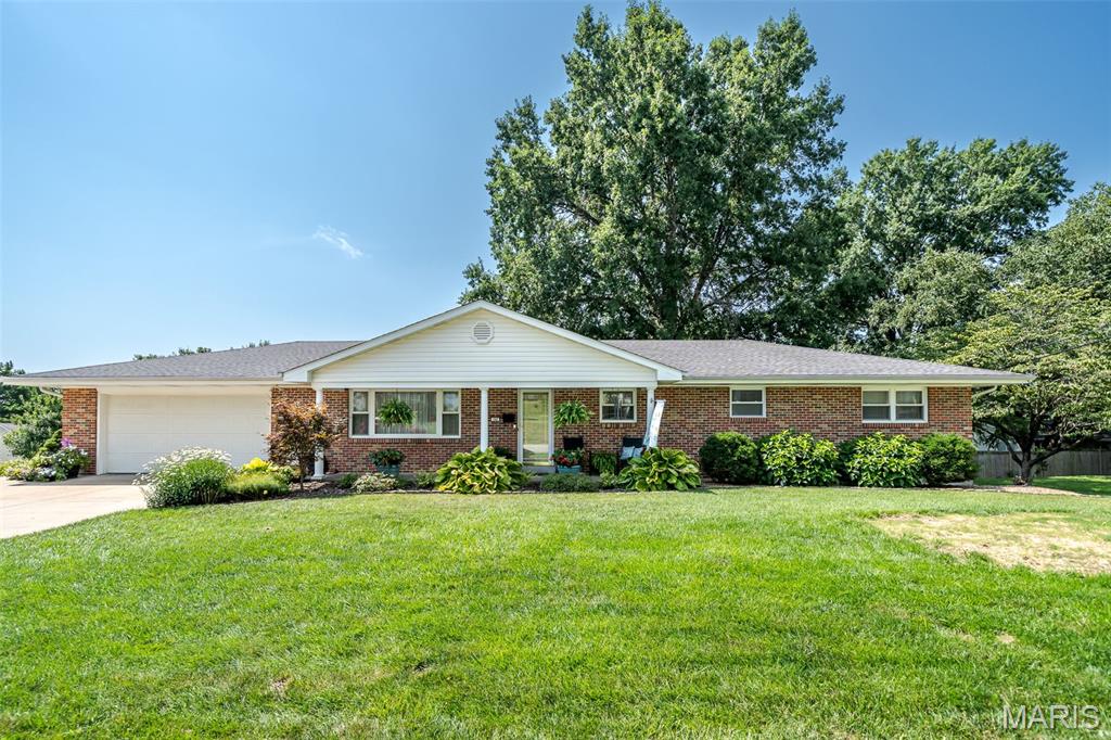 2nd image of 702 Oriole Ln, Washington, MO 63090 | MLS# MIS26048844