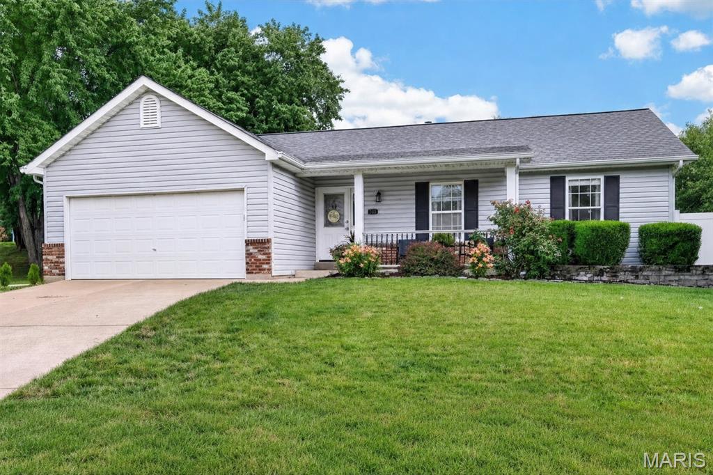 1st image of 708 Woodland Ridge Dr, St Peters, MO 63376 | MLS# MIS26048845