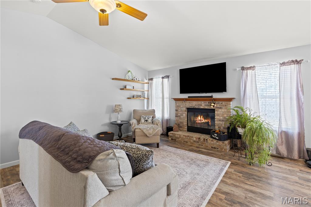3rd image of 1811 Hackmann Hollow Dr, Wentzville, MO 63385 | MLS# MIS26048868