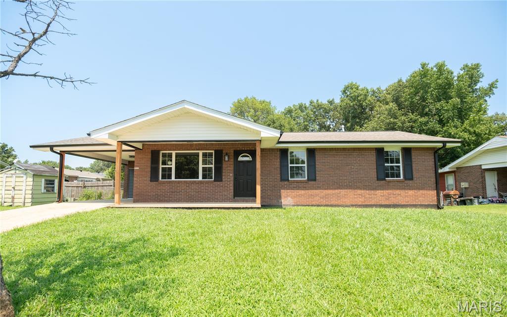 1st image of 2031 Hillsdale Dr, Poplar Bluff, MO 63901 | MLS# MIS26048911