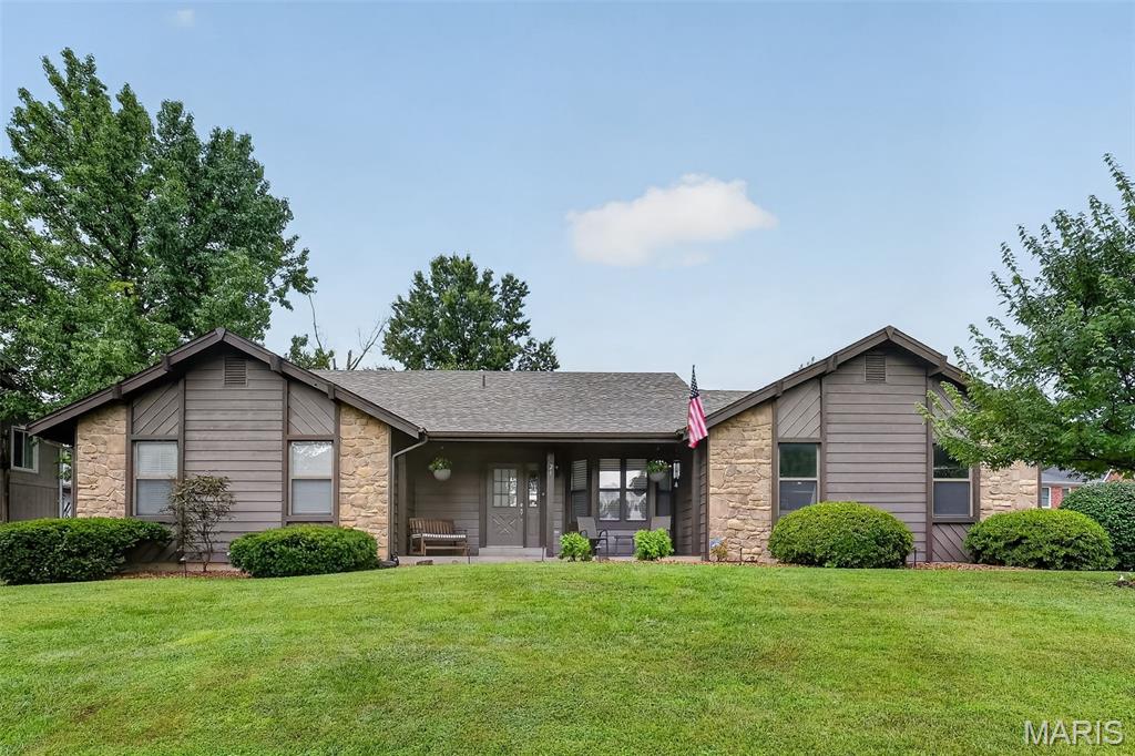 2nd image of 21 Dijon Ct, Lake Saint Louis, MO 63367 | MLS# MIS26048944