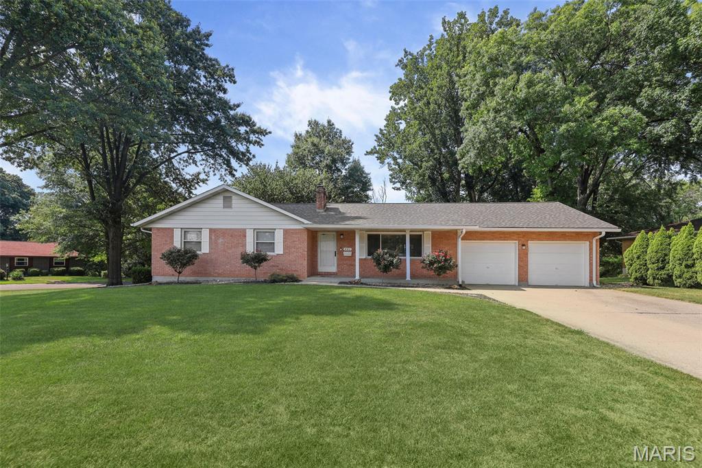 1st image of 441 Clearview Dr, Belleville, IL 62223 | MLS# MIS26048967