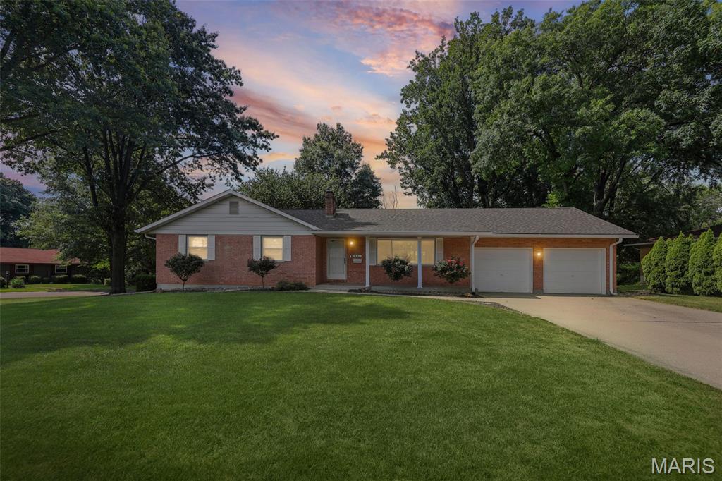 2nd image of 441 Clearview Dr, Belleville, IL 62223 | MLS# MIS26048967