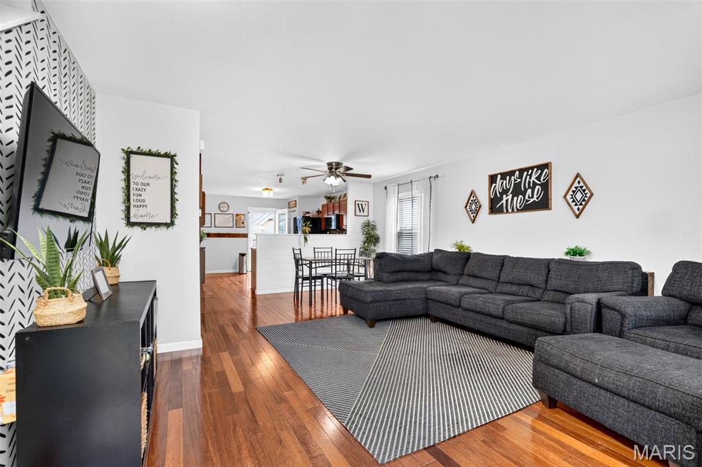 3rd image of 729 Rabbit Run Dr, Wentzville, MO 63385 | MLS# MIS26048969