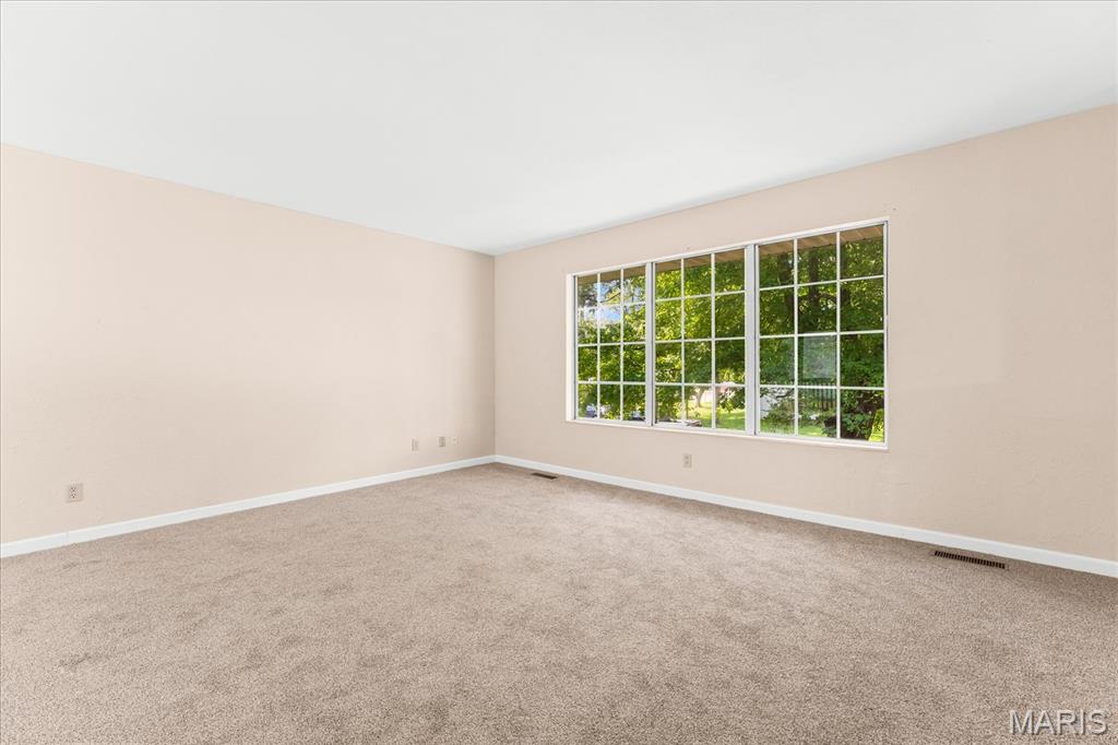 5th image of 2100 E Belle Ave, Belleville, IL 62221 | MLS# MIS26049004