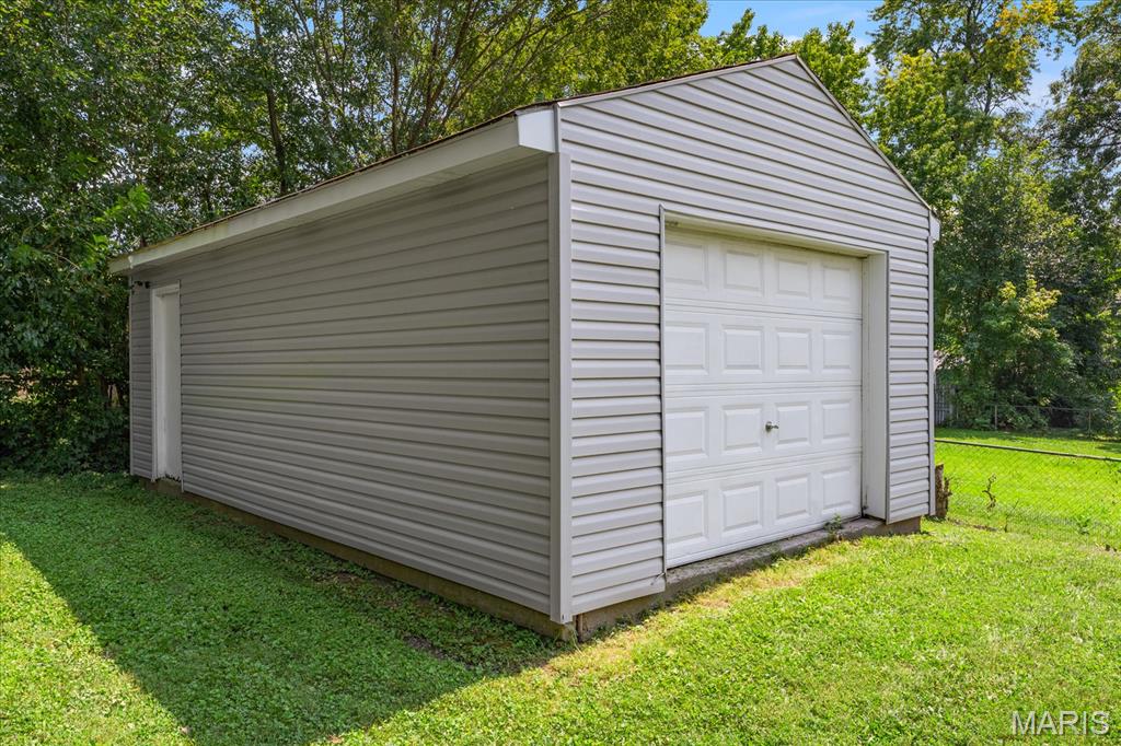 38th image of 2100 E Belle Ave, Belleville, IL 62221 | MLS# MIS26049004