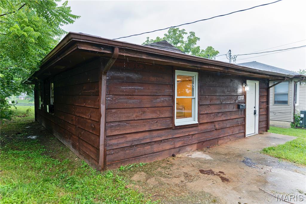 2nd image of 1307 Missouri Ave, Rolla, MO 65401 | MLS# MIS26049022