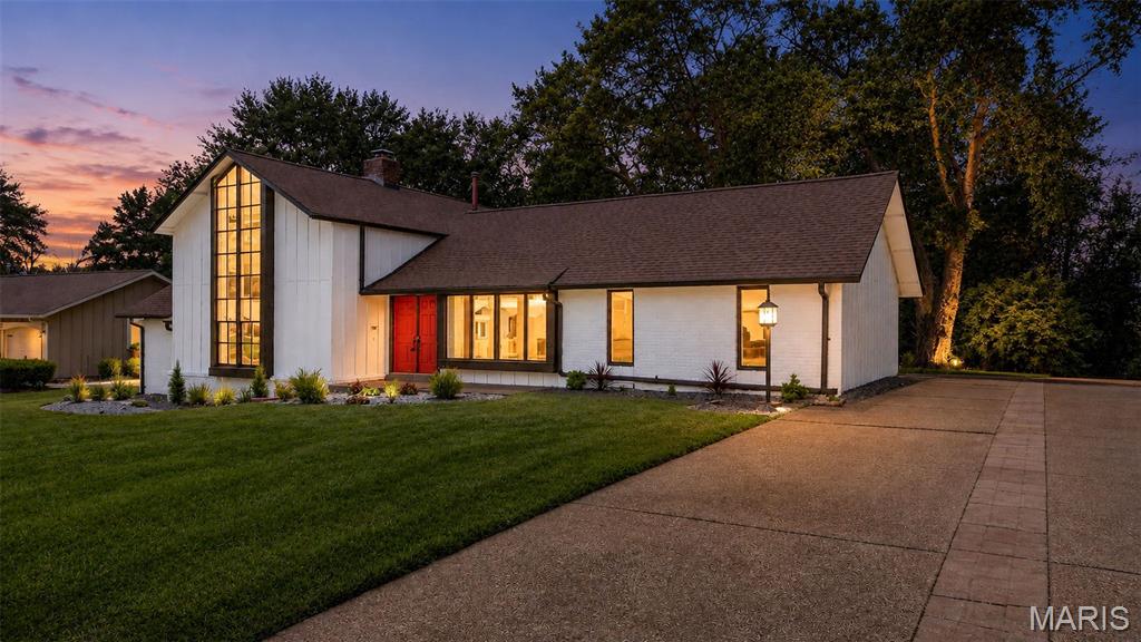 2nd image of 500 Kingridge Dr, Ballwin, MO 63011 | MLS# MIS26049098