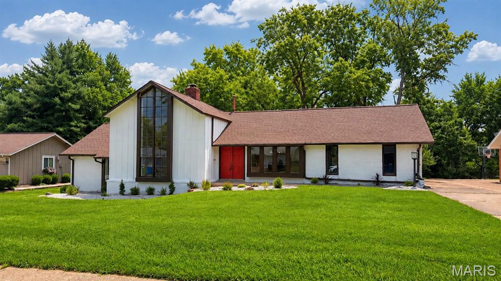 1st image of 500 Kingridge Dr, Ballwin, MO 63011 | MLS# MIS26049098