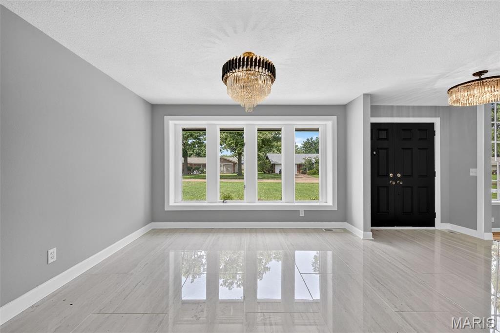 5th image of 500 Kingridge Dr, Ballwin, MO 63011 | MLS# MIS26049098