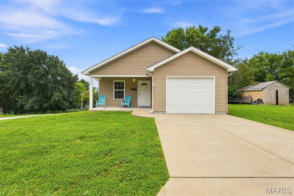1st image of 104 Oak St, Sullivan, MO 63080 | MLS# MIS26049168