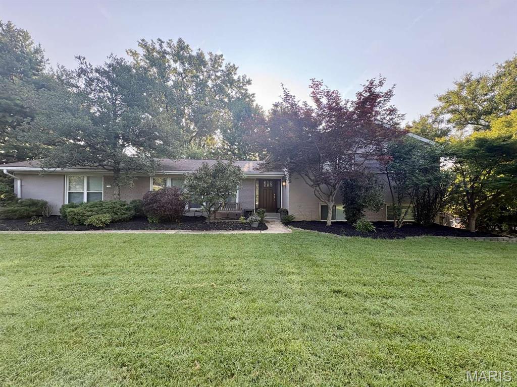 1st image of 14 Country Fair Ln, Saint Louis, MO 63141 | MLS# MIS26049268