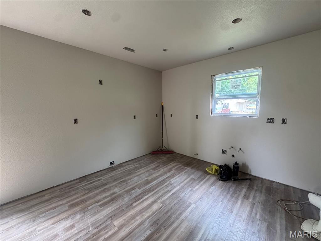 4th image of 422 E Henry St, Poplar Bluff, MO 63901 | MLS# MIS26049337