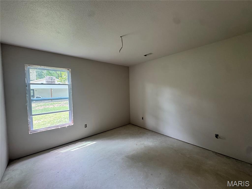 5th image of 422 E Henry St, Poplar Bluff, MO 63901 | MLS# MIS26049337