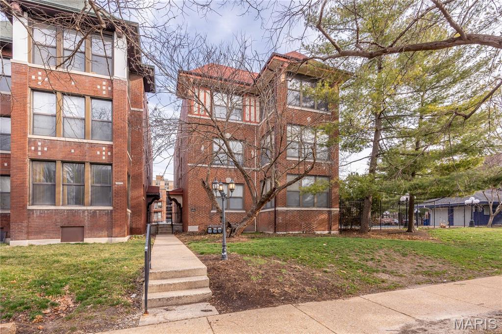 2nd image of 5653 Waterman Blvd, Saint Louis, MO 63112