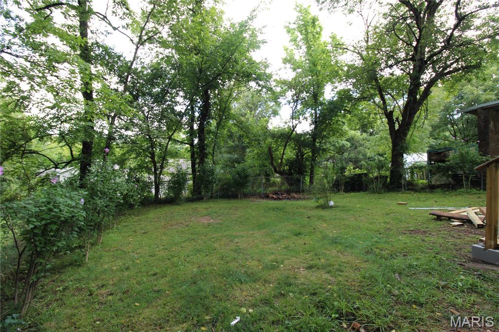 23rd image of 1409 Spring St, Poplar Bluff, MO 63901 | MLS# MIS26049397