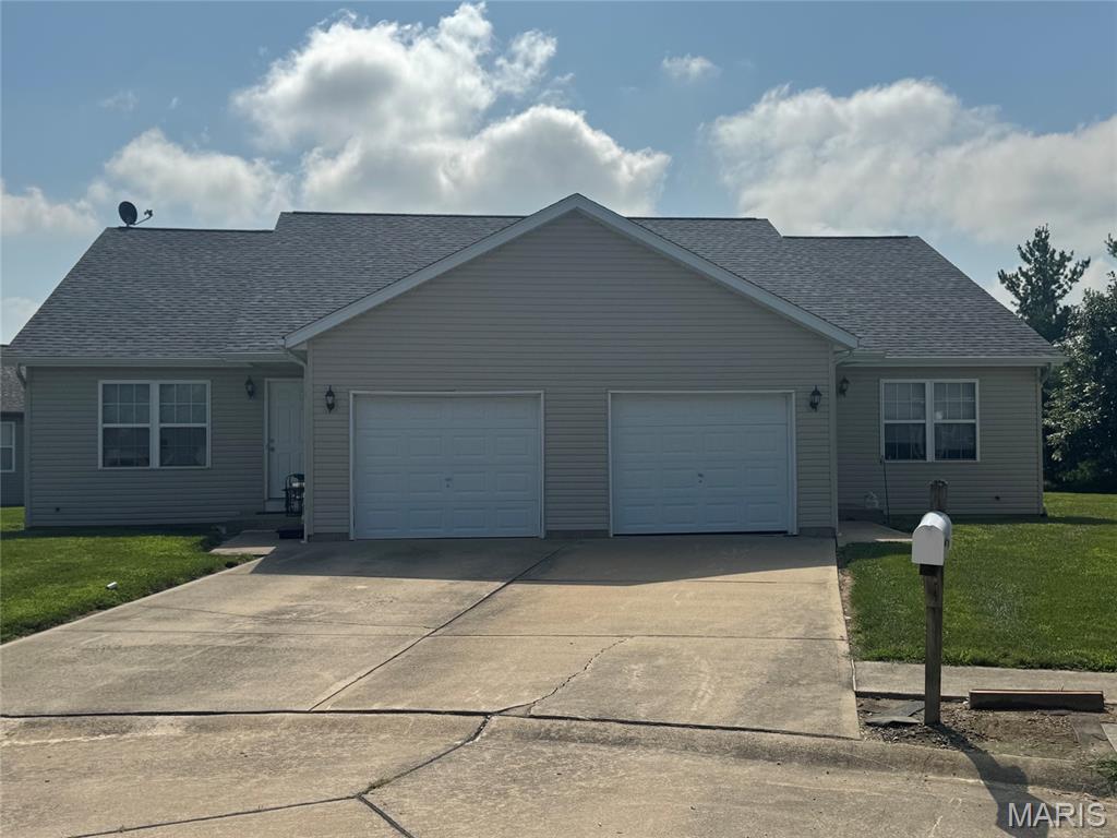 2nd image of 13014 Bermuda Grass Ct, Breese, IL 62230 | MLS# MIS26049416