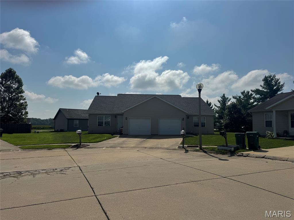 8th image of 13014 Bermuda Grass Ct, Breese, IL 62230 | MLS# MIS26049416