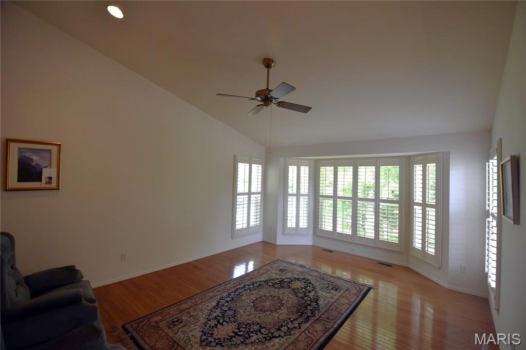 4th image of 1002 Shire Ln, Eureka, MO 63025 | MLS# MIS26049426
