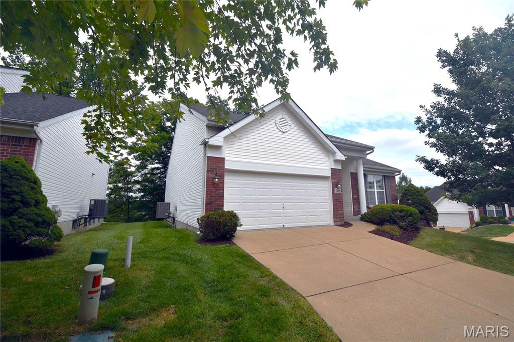 2nd image of 1002 Shire Ln, Eureka, MO 63025 | MLS# MIS26049426