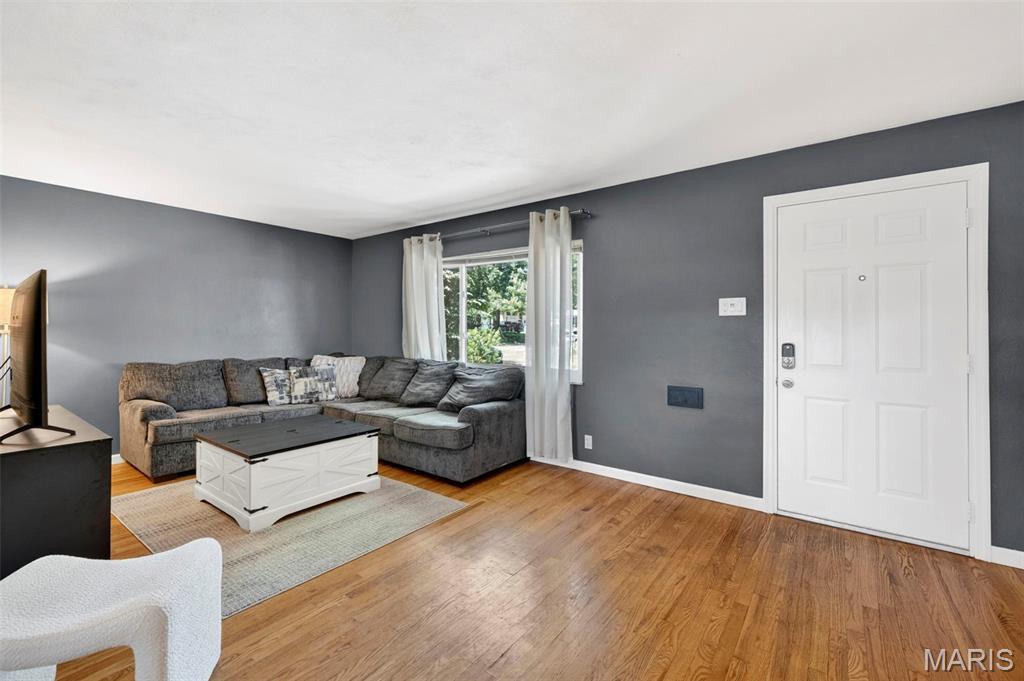 5th image of 9828 Whitcomb Ln, Affton, MO 63123 | MLS# MIS26049457