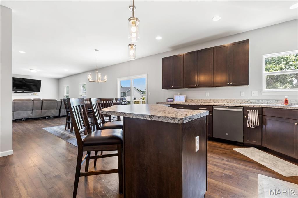 5th image of 228 Burrograss Dr, Wentzville, MO 63385 | MLS# MIS26049484