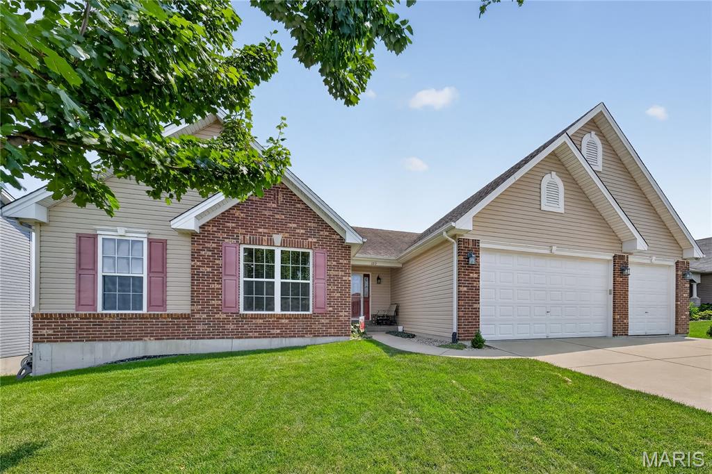 3rd image of 132 Riverdale Woods Cir, O Fallon, MO 63366 | MLS# MIS26049488