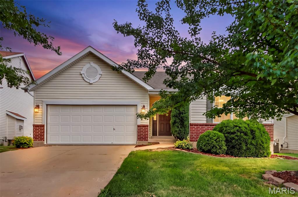 1st image of 429 Briarchase Pl, Lake Saint Louis, MO 63367 | MLS# MIS26049505