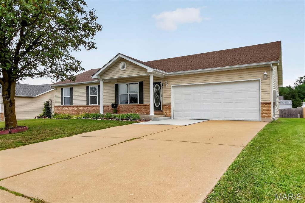 3rd image of 54 Spring Hill Cir, Wright City, MO 63390 | MLS# MIS26049542