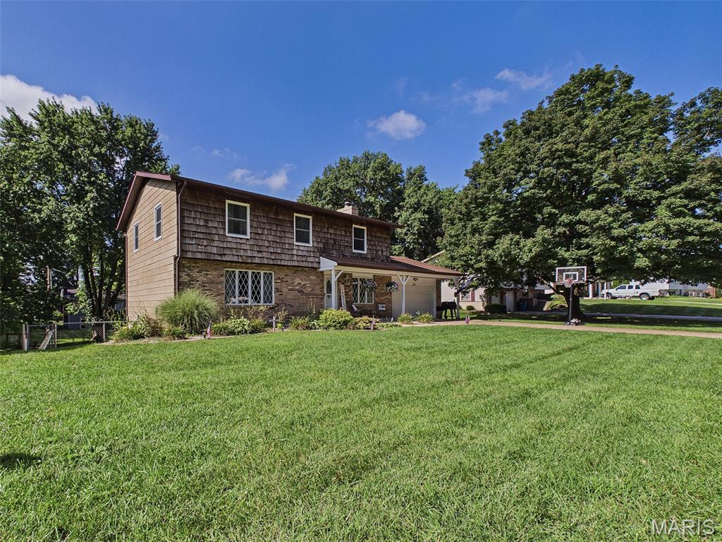 2nd image of 410 Chapel Dr, Collinsville, IL 62234 | MLS# MIS26049547
