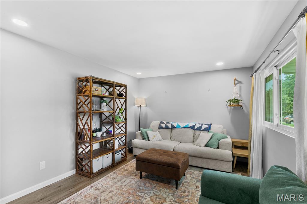 4th image of 1480 Boulder Dr, Florissant, MO 63031 | MLS# MIS26049596