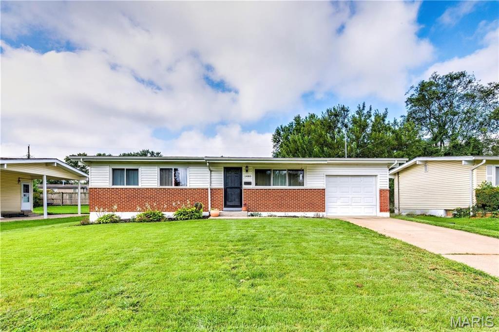 2nd image of 1480 Boulder Dr, Florissant, MO 63031 | MLS# MIS26049596