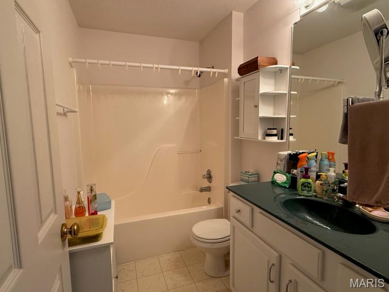 16th image of 210 Baywood Ct, Glen Carbon, IL 62034 | MLS# MIS26049606