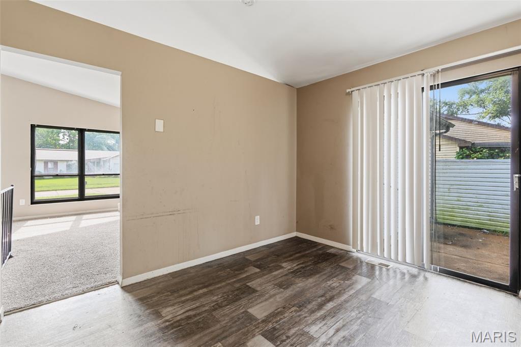 2nd image of 11321 Aspen Woods Dr, Saint Louis, MO 63138 | MLS# MIS26049611