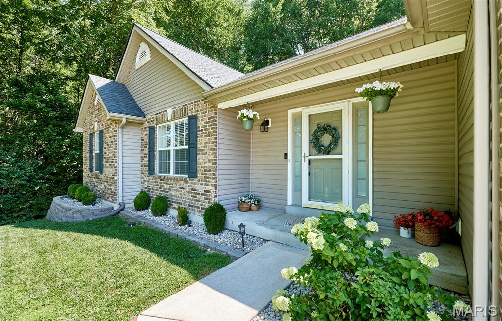 5th image of 2062 Great Oaks Valley Dr, Wentzville, MO 63385 | MLS# MIS26049627