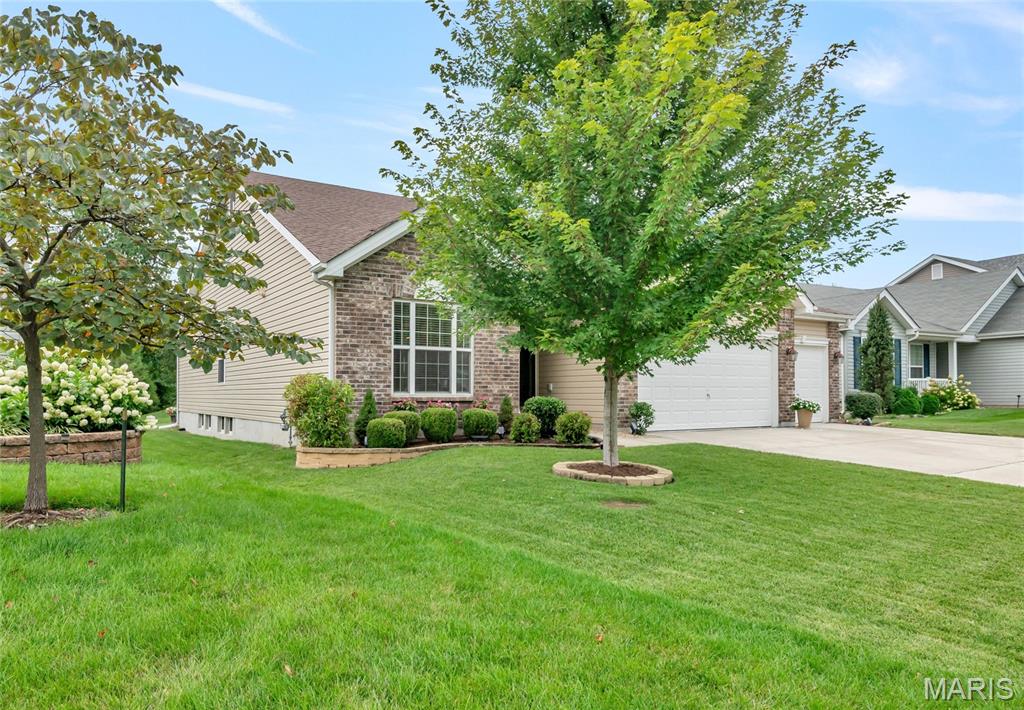 2nd image of 492 Pleasant Breeze Dr, Wentzville, MO 63385 | MLS# MIS26049633