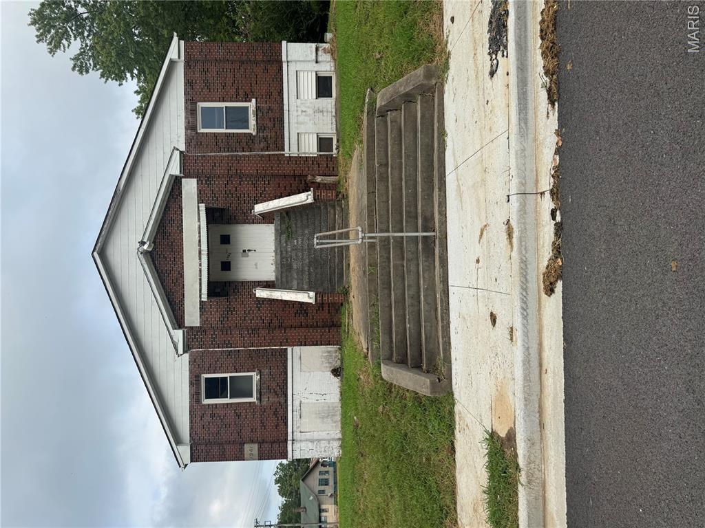1st image of 1202 S Sprigg St, Cape Girardeau, MO 63703 | MLS# MIS26049638