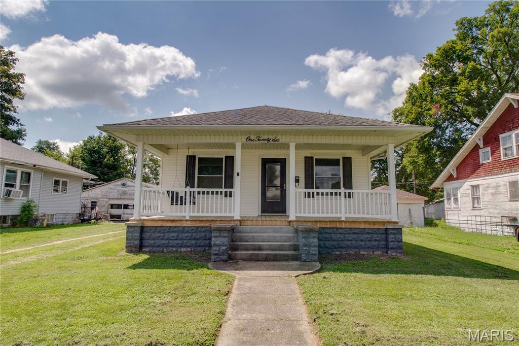 2nd image of 126 W Briggs Ave, Roodhouse, IL 62082 | MLS# MIS26049652