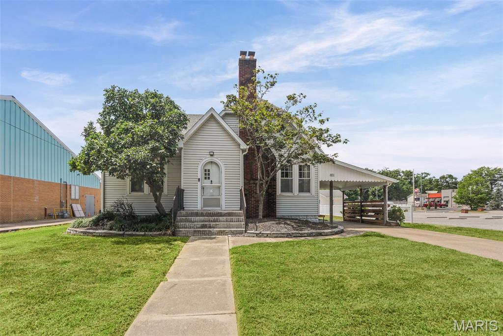 3rd image of 851 11Th St, Carlyle, IL 62231 | MLS# MIS26049695