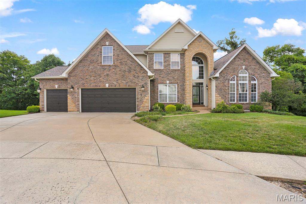 1st image of 6 Crestwyck Ct, Lake St Louis, MO 63367 | MLS# MIS26049757