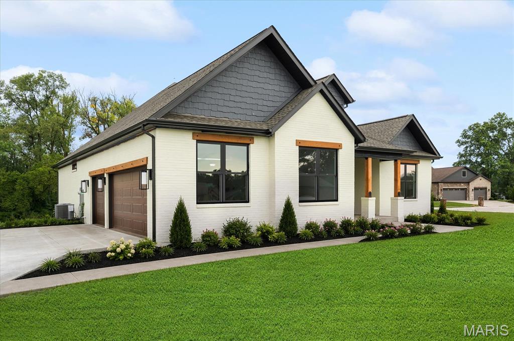2nd image of 819 Daniel Dr, Mascoutah, IL 62258 | MLS# MIS26049770