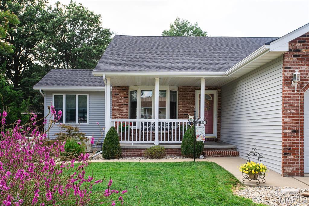 5th image of 75 Sundew Ln, Highland, IL 62249 | MLS# MIS26049820